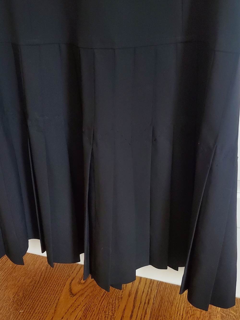 Theory Black Sleeveless V-Neck A-Line Dress with Pleated Skirt - Picture 3 of 5